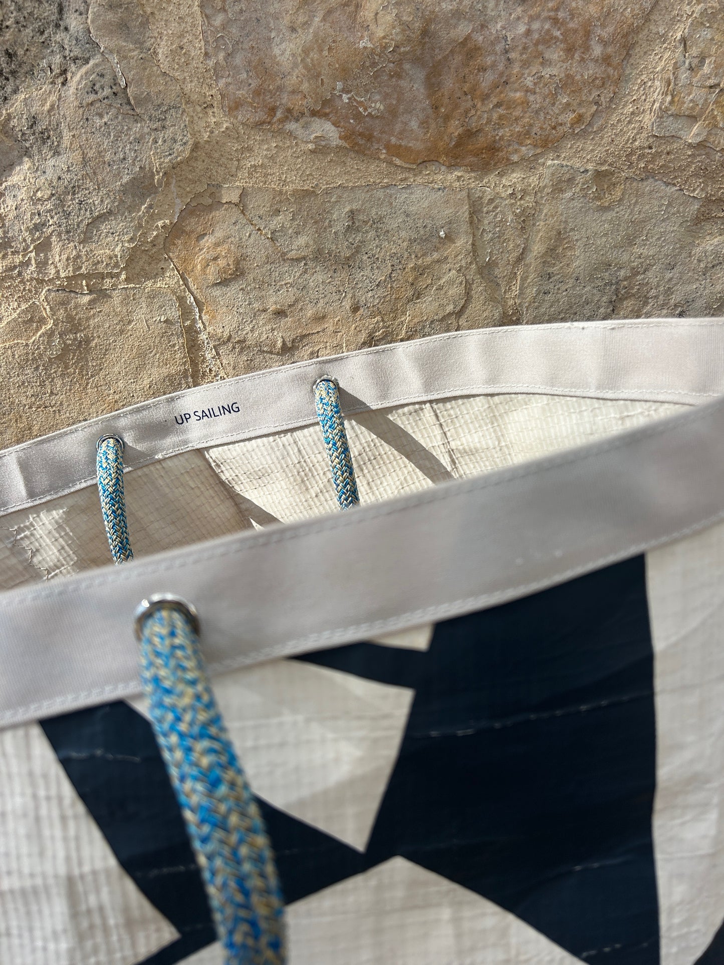 ENDLESS ROPES HANDBAG BUCKET