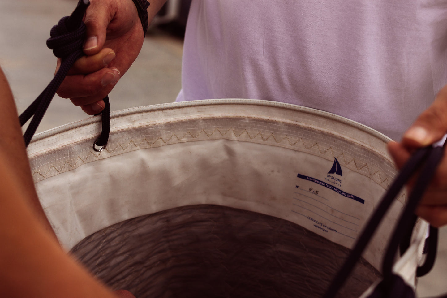 ENDLESS ROPES HANDBAG BUCKET