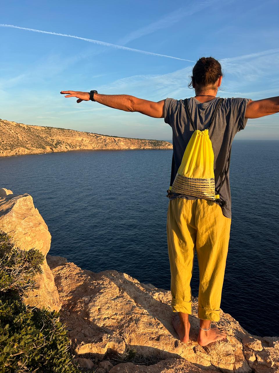 Mochila liviana cuerdas