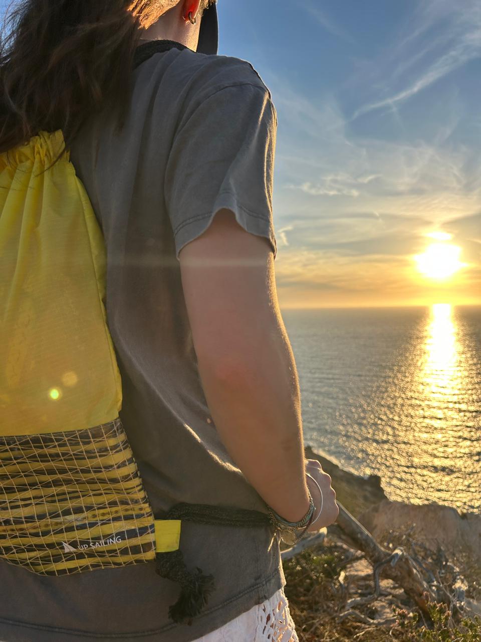 Mochila liviana cuerdas