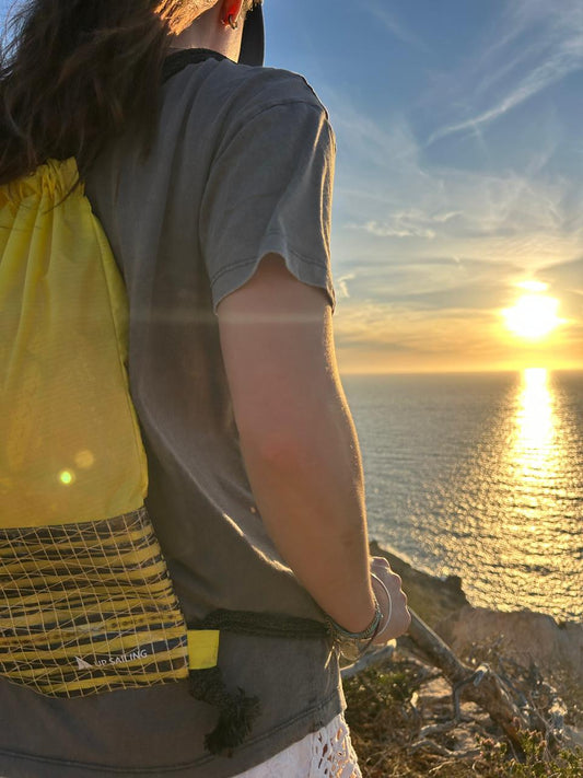 Mochila liviana cuerdas