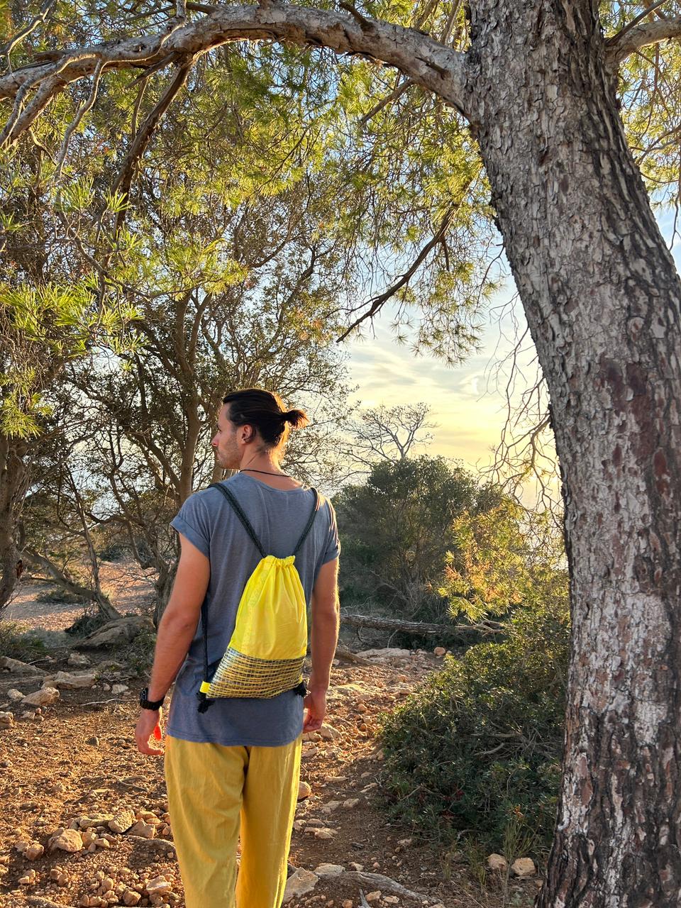 Mochila liviana cuerdas