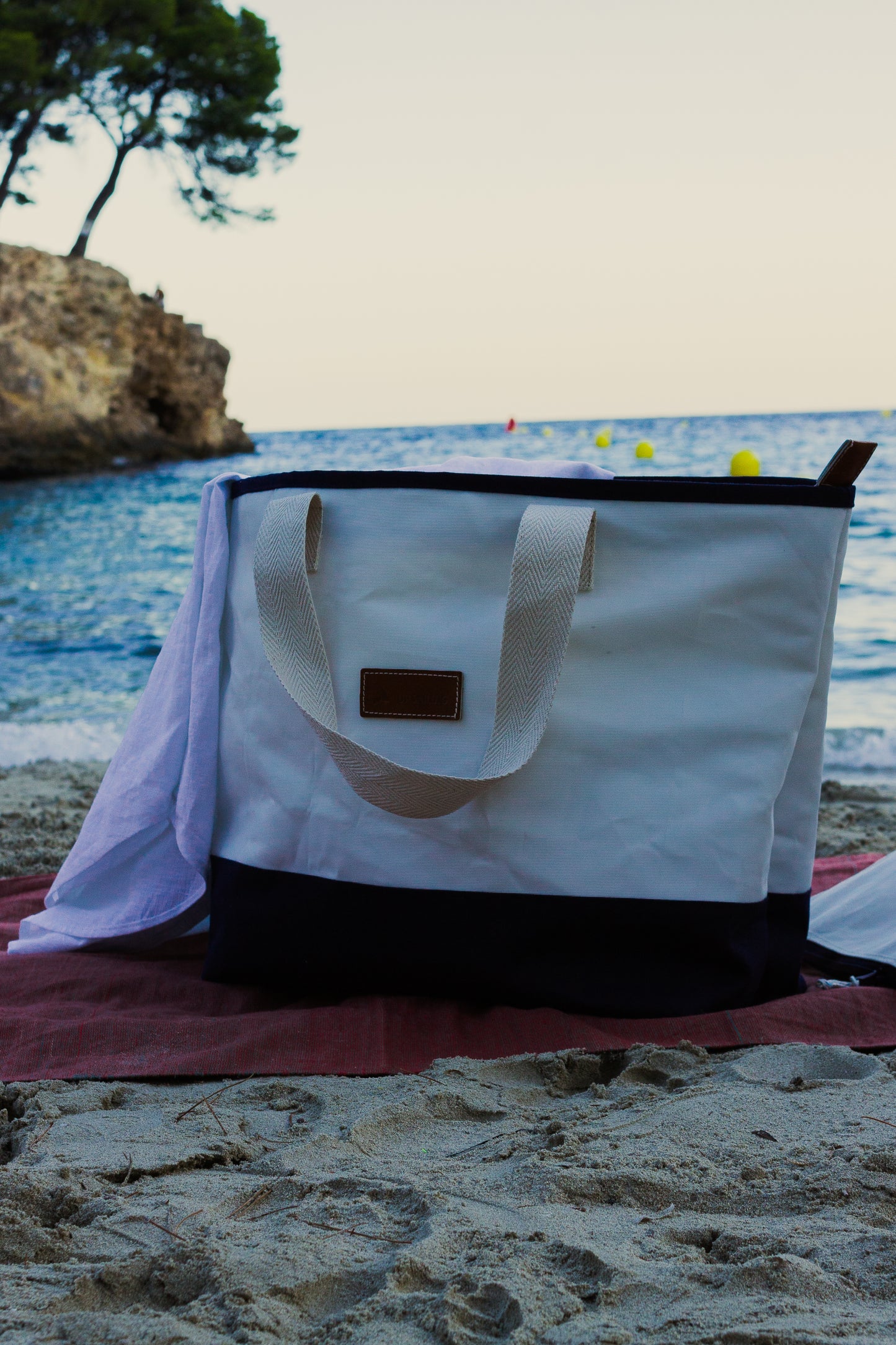 CLASSIC NAVY HANDBAG